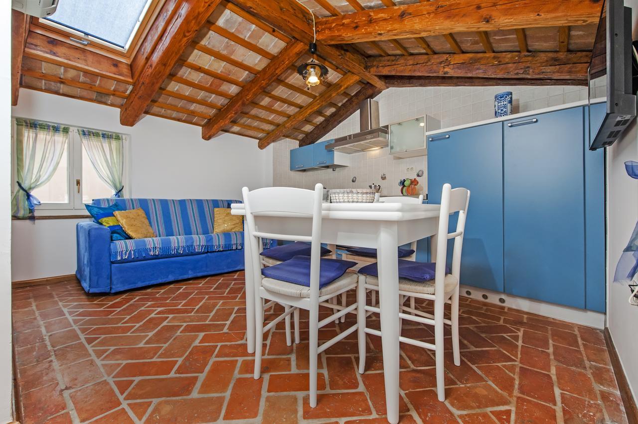 Apartments Casa Rubeus ロヴィニ エクステリア 写真